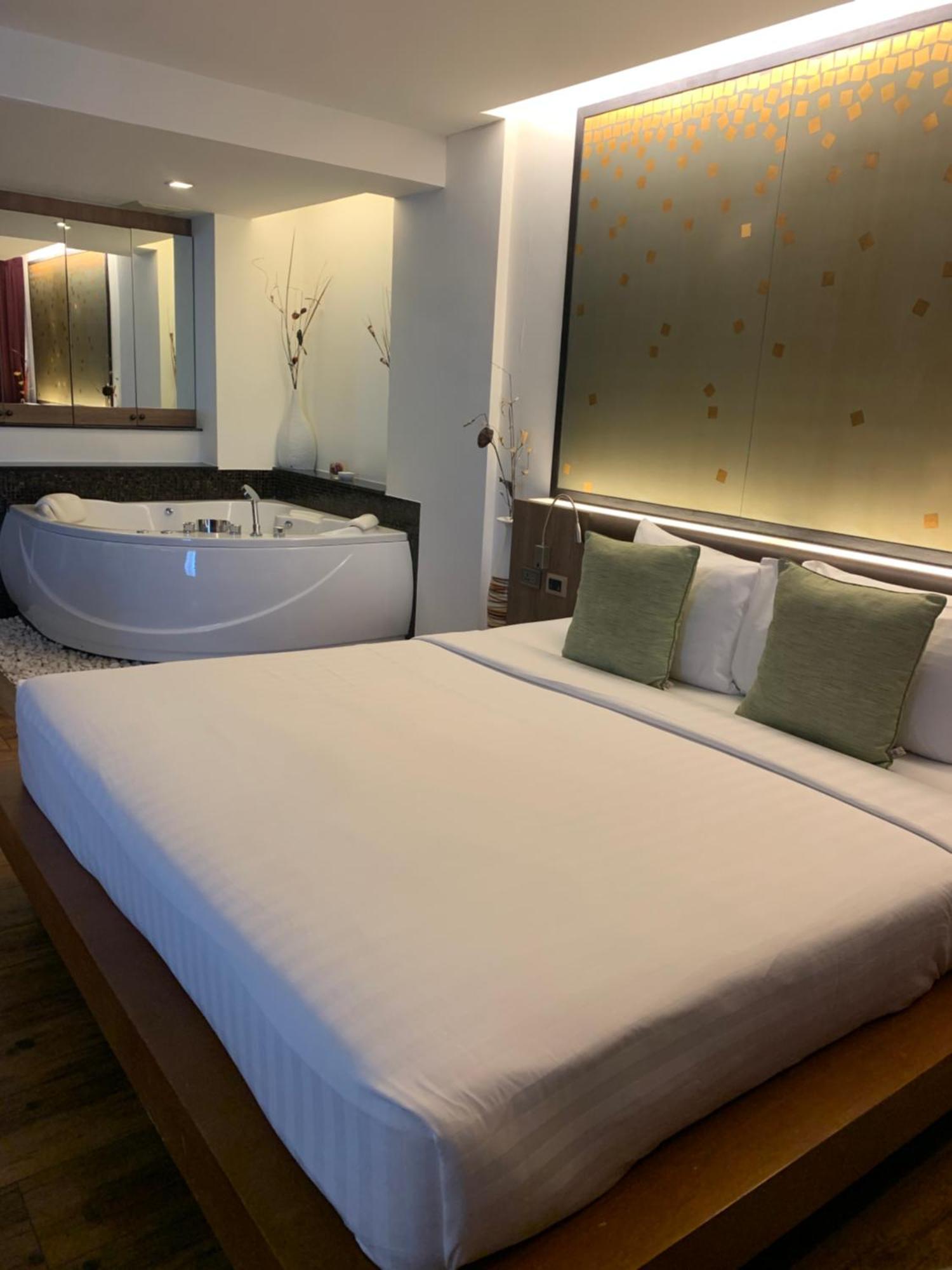 Luxury By Atlas X Kata Beach (Phuket)
